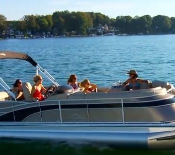 Bennington 2550 QCL Pontoon